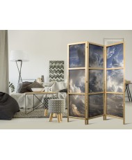 Japoniška kambario pertvara - Auksiniai atspindžiai debesyse pranašauja sutemą