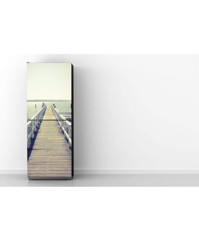 Magnetinis lipdukas ant šaldytuvo