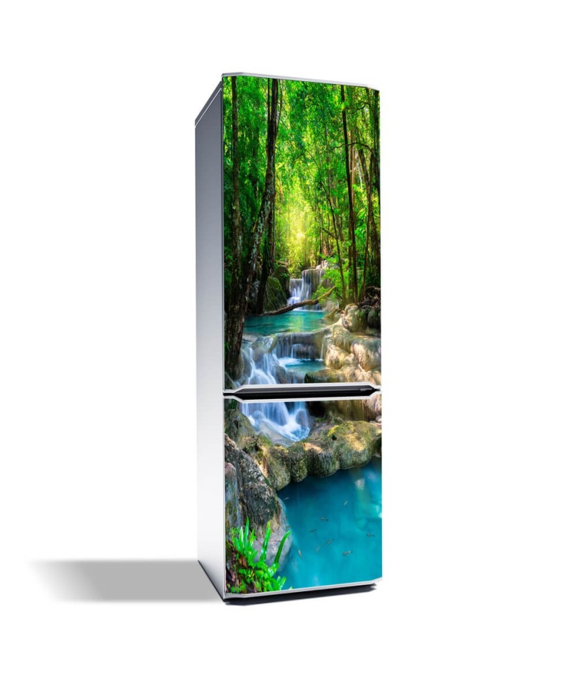 Magnetinis lipdukas ant šaldytuvo