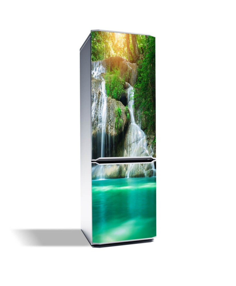 Magnetinis lipdukas ant šaldytuvo